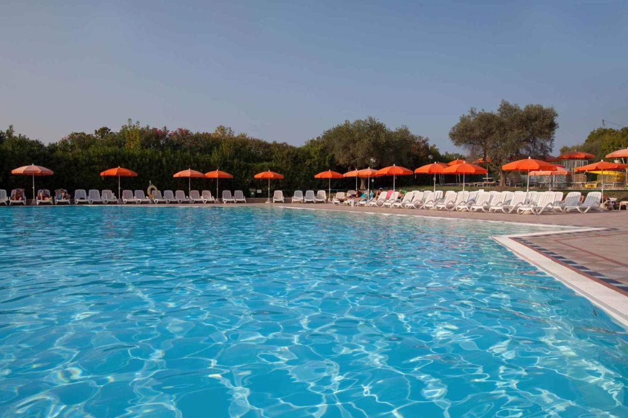 Holiday Homes In Sirmione/Gardasee 22174 Zewnętrze zdjęcie