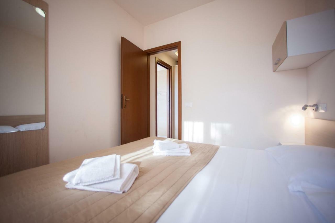 Holiday Homes In Sirmione/Gardasee 22174 Zewnętrze zdjęcie